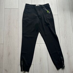 Women's Black Slim Fit Leggings